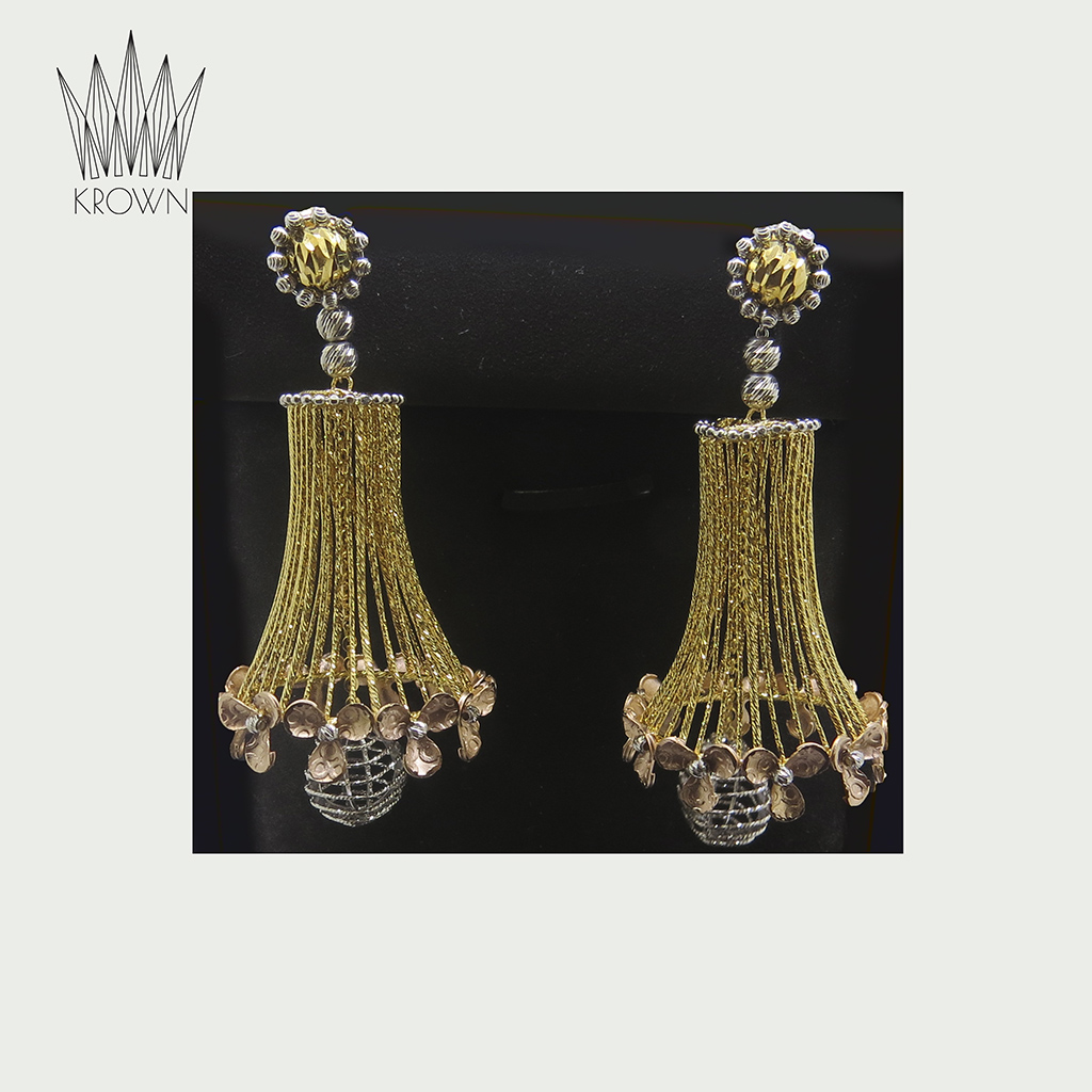 Earings-made-with-hand-crafted-flowers-and-shiny-wires-gives-a-look-of-million-bucks.-Product-code-er24-wt24gms-22ct-can-be-made-in-18kt..jpg