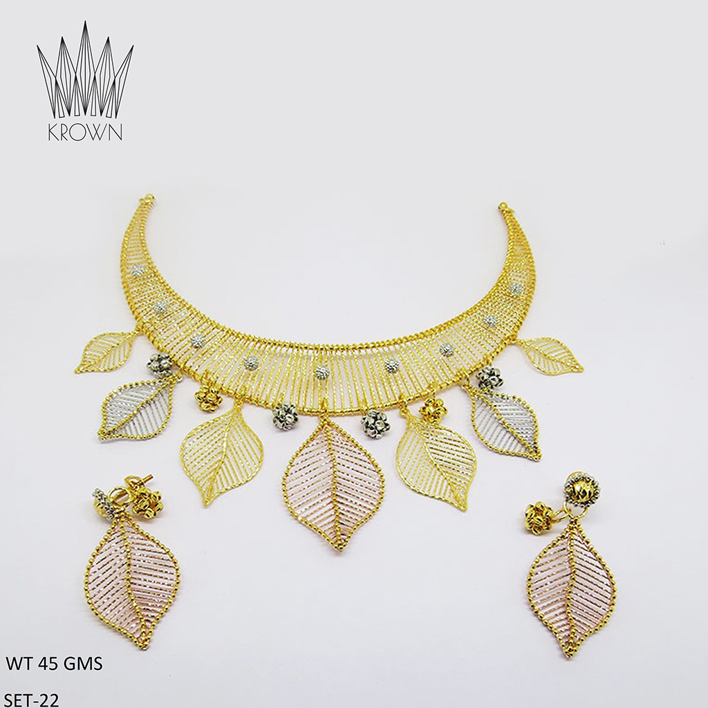 Leaf-sahaped-set-completetly-made-with-laser-work-and-cuting-wires-makes-it-unique-and-elegant-in-look.Product-code-set22-Weight-45grams22ct-Can-be-made-in-18kt.jpg